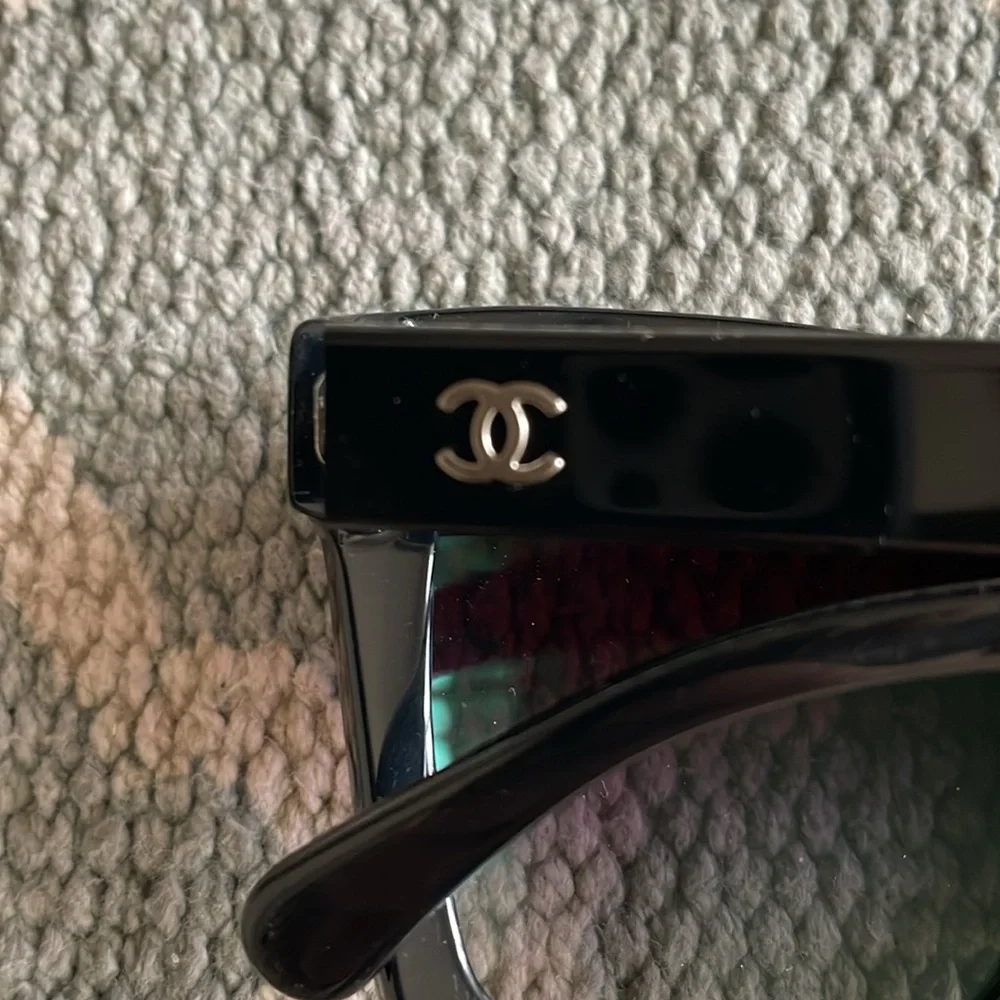 CHANEL 100% authentic